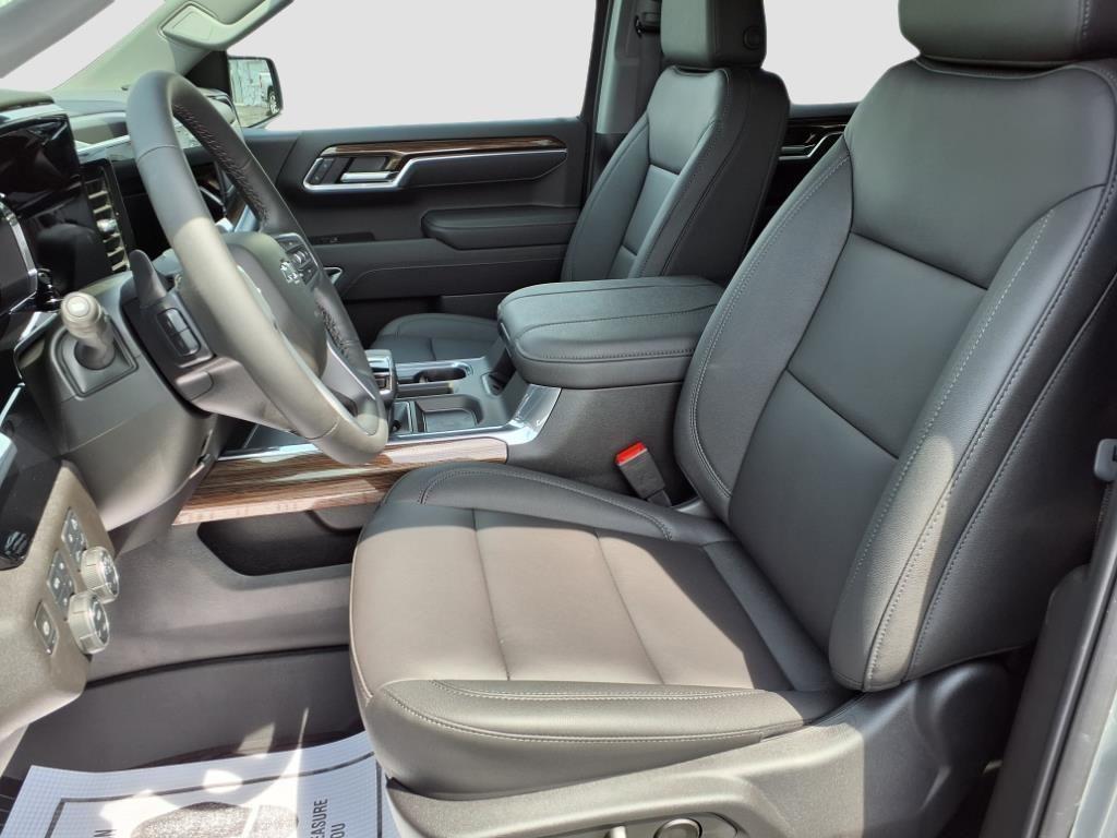 new 2025 Chevrolet Silverado 1500 car, priced at $62,460