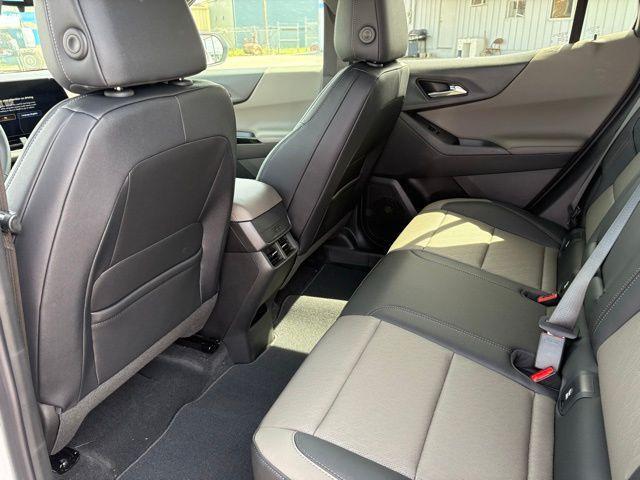 new 2025 Chevrolet Equinox car, priced at $32,220