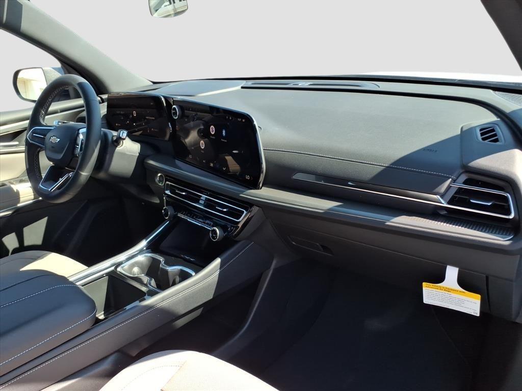 new 2026 Chevrolet Traverse car, priced at $46,956