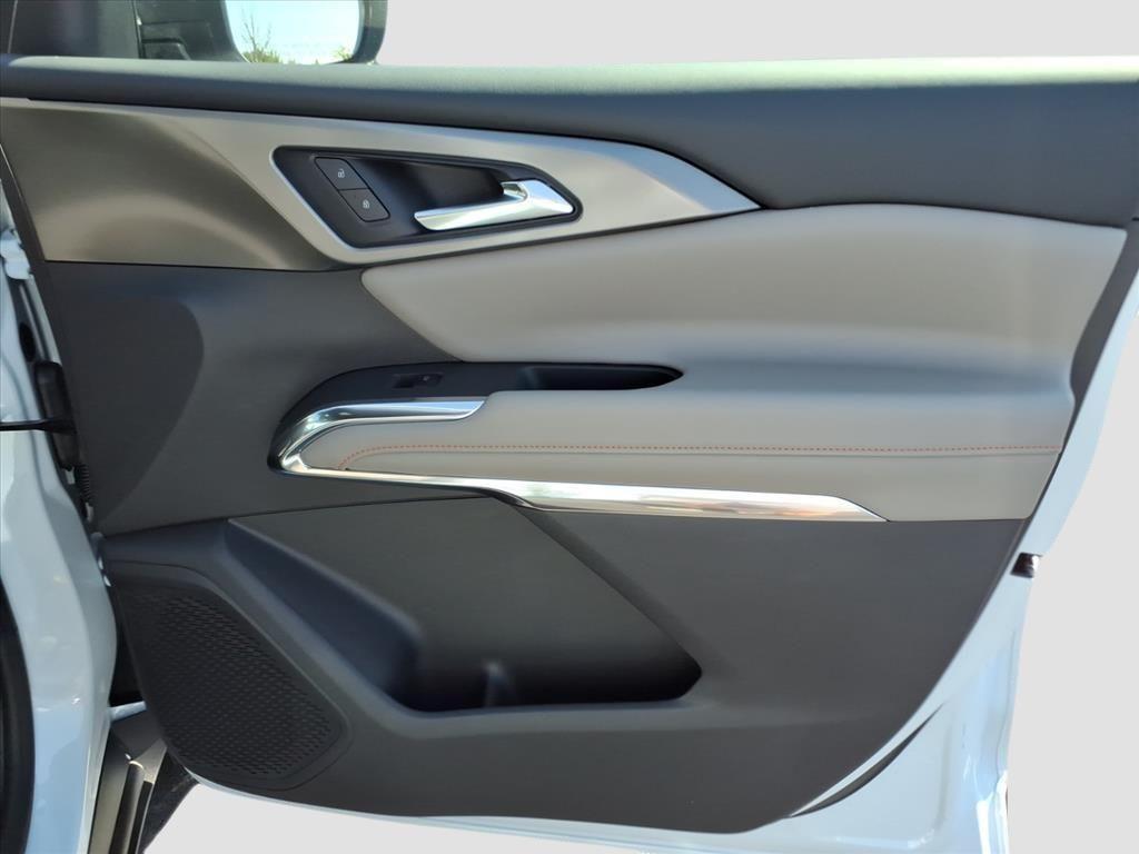 new 2026 Chevrolet Traverse car, priced at $46,956