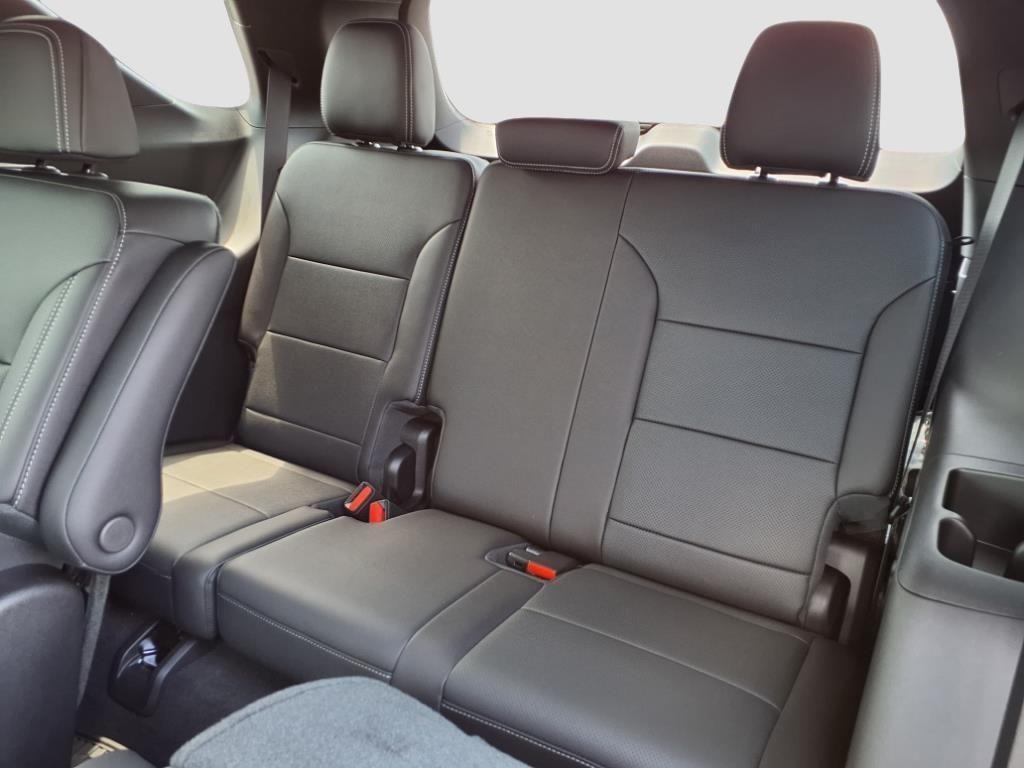 new 2025 Chevrolet Traverse car, priced at $48,350