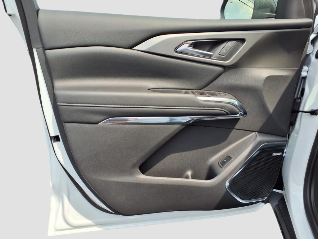 new 2025 Chevrolet Traverse car, priced at $48,350