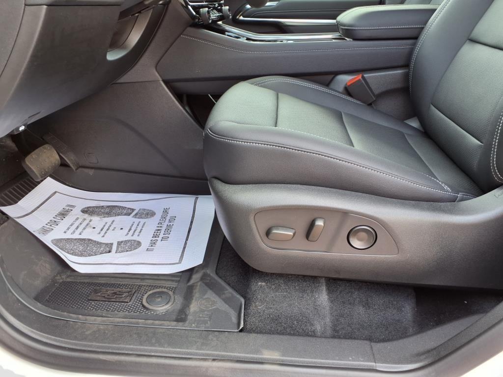 new 2025 Chevrolet Traverse car, priced at $48,350
