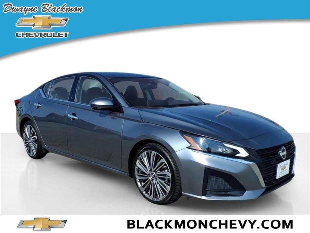 used 2023 Nissan Altima car, priced at $22,339