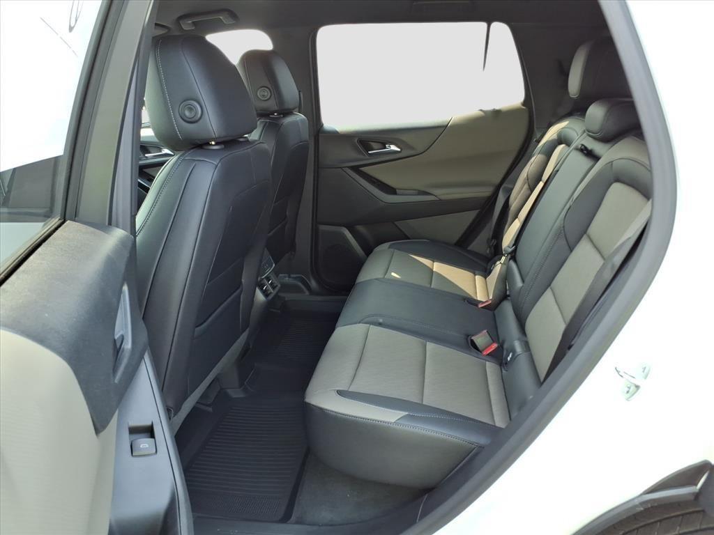 new 2026 Chevrolet Equinox car, priced at $33,832