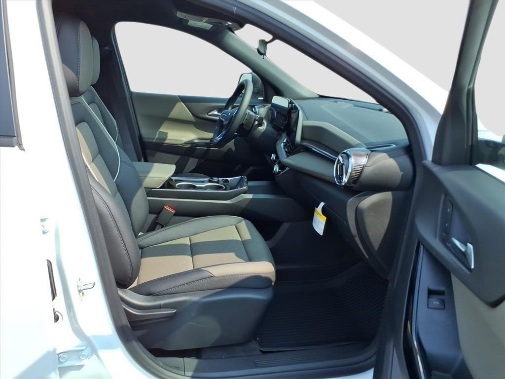 new 2026 Chevrolet Equinox car, priced at $33,832