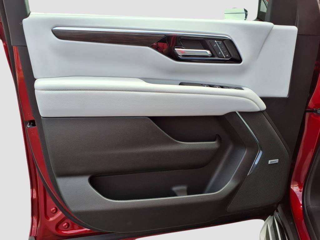 new 2025 Chevrolet Tahoe car, priced at $79,380