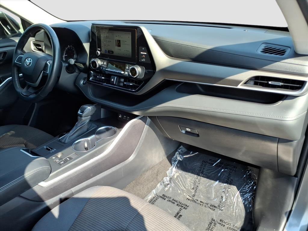 used 2023 Toyota Highlander car, priced at $35,653
