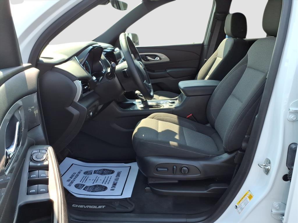 used 2023 Chevrolet Traverse car, priced at $30,931