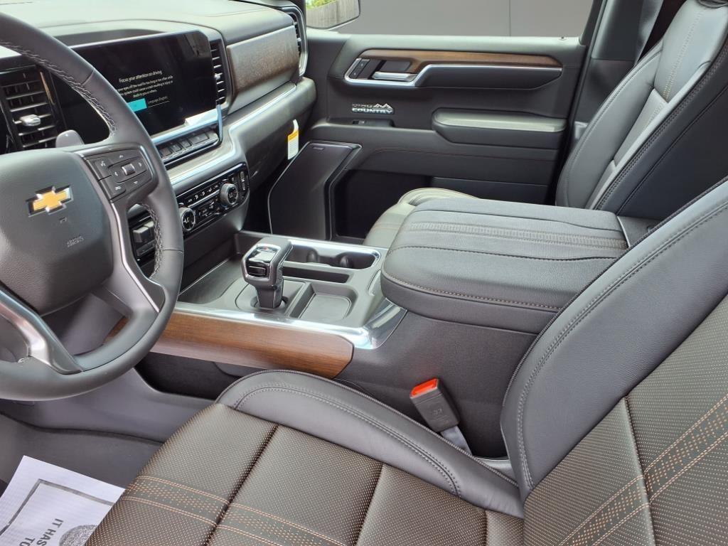 new 2025 Chevrolet Silverado 1500 car, priced at $71,960