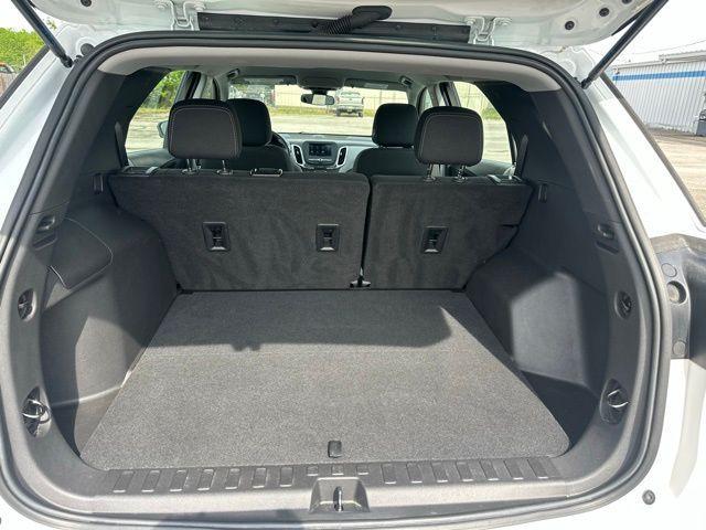 used 2022 Chevrolet Equinox car, priced at $25,212