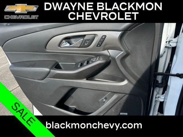 used 2023 Chevrolet Traverse car, priced at $42,995