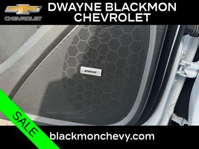 used 2023 Chevrolet Traverse car, priced at $42,995