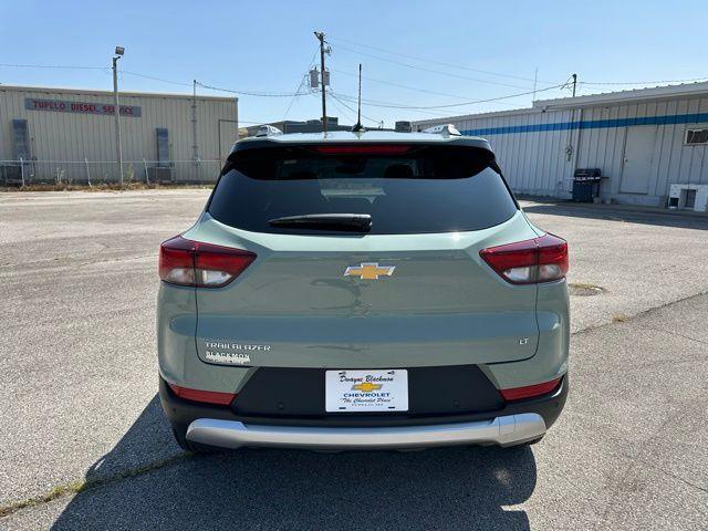 new 2025 Chevrolet TrailBlazer car, priced at $28,135