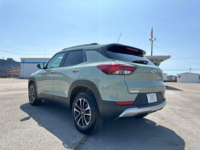 new 2025 Chevrolet TrailBlazer car, priced at $28,135