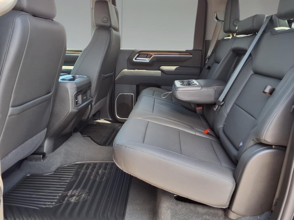 new 2025 Chevrolet Silverado 2500 car, priced at $68,015