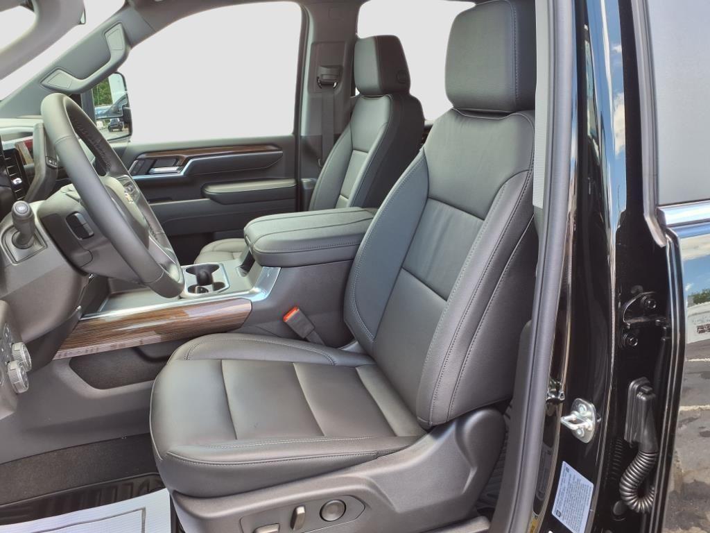 new 2025 Chevrolet Silverado 2500 car, priced at $64,151