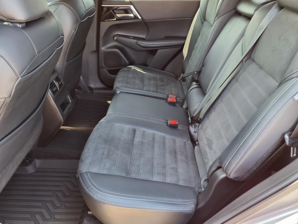 used 2024 Mitsubishi Outlander car, priced at $27,458