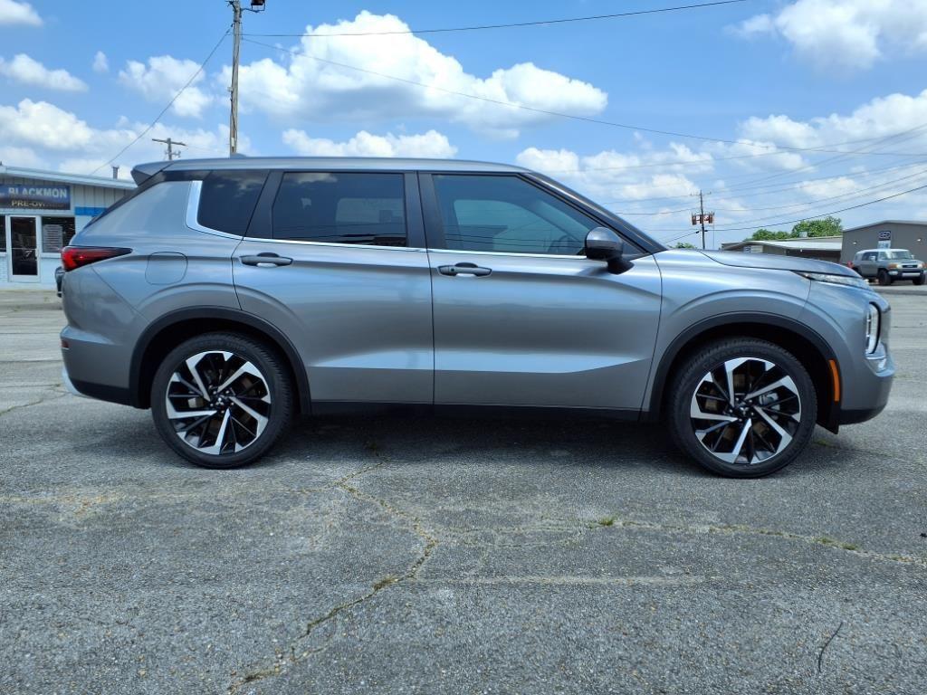 used 2024 Mitsubishi Outlander car, priced at $27,458