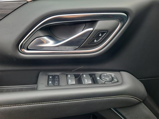 used 2023 GMC Yukon XL car, priced at $50,056
