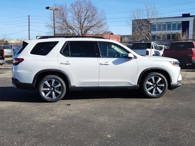 new 2025 Honda Pilot car, priced at $55,920