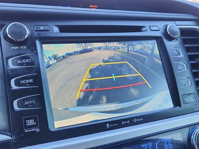 used 2018 Toyota Highlander car, priced at $24,514