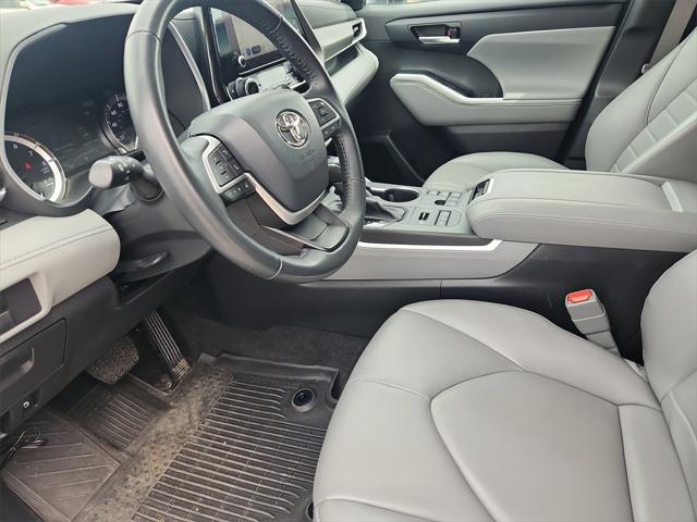 used 2023 Toyota Highlander car, priced at $35,815