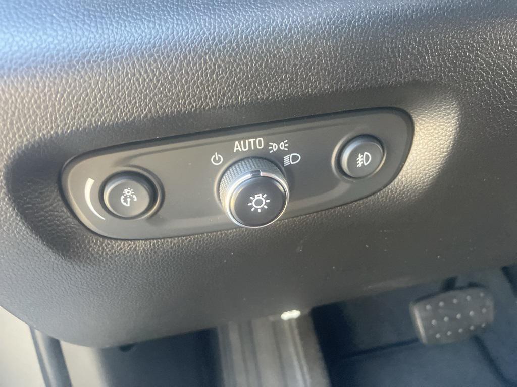 used 2020 Chevrolet Traverse car, priced at $33,794