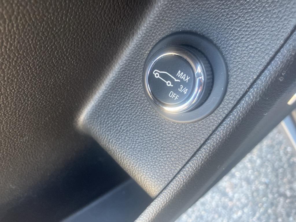 used 2020 Chevrolet Traverse car, priced at $33,794