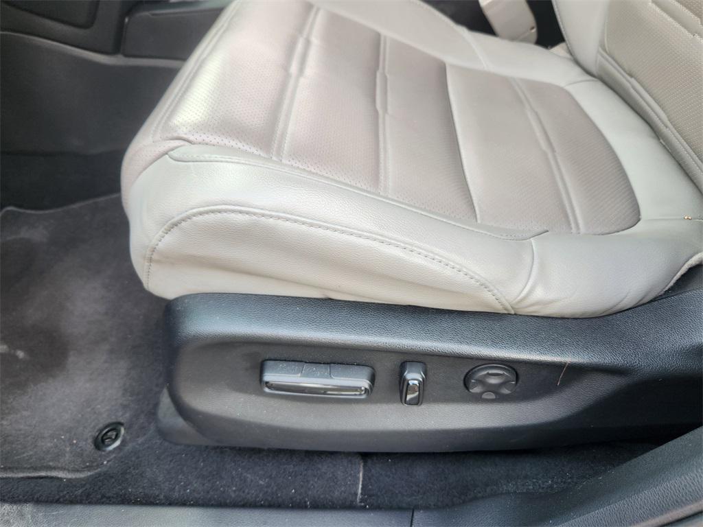 used 2018 Honda CR-V car, priced at $24,556