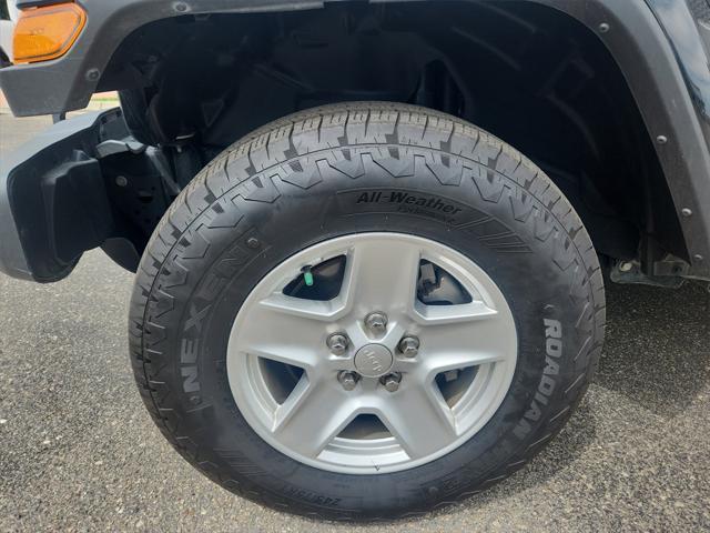 used 2023 Jeep Gladiator car, priced at $27,918