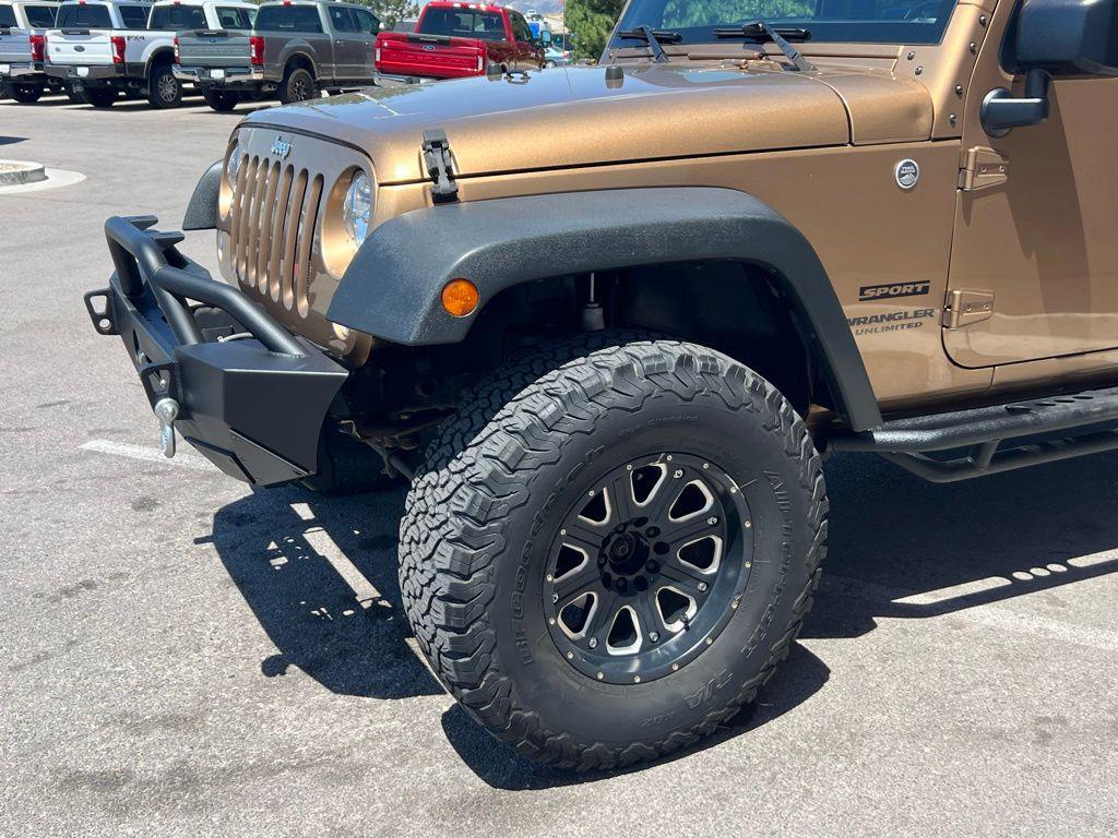 used 2015 Jeep Wrangler Unlimited car, priced at $19,995