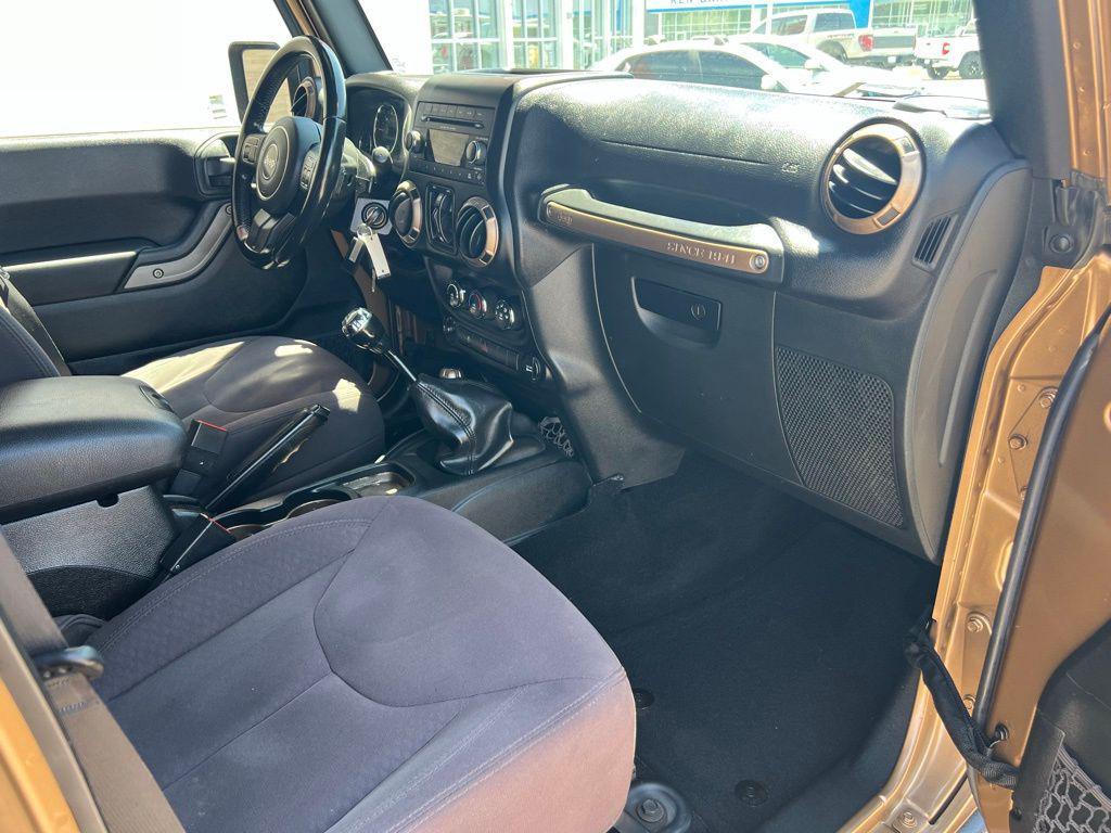used 2015 Jeep Wrangler Unlimited car, priced at $19,995