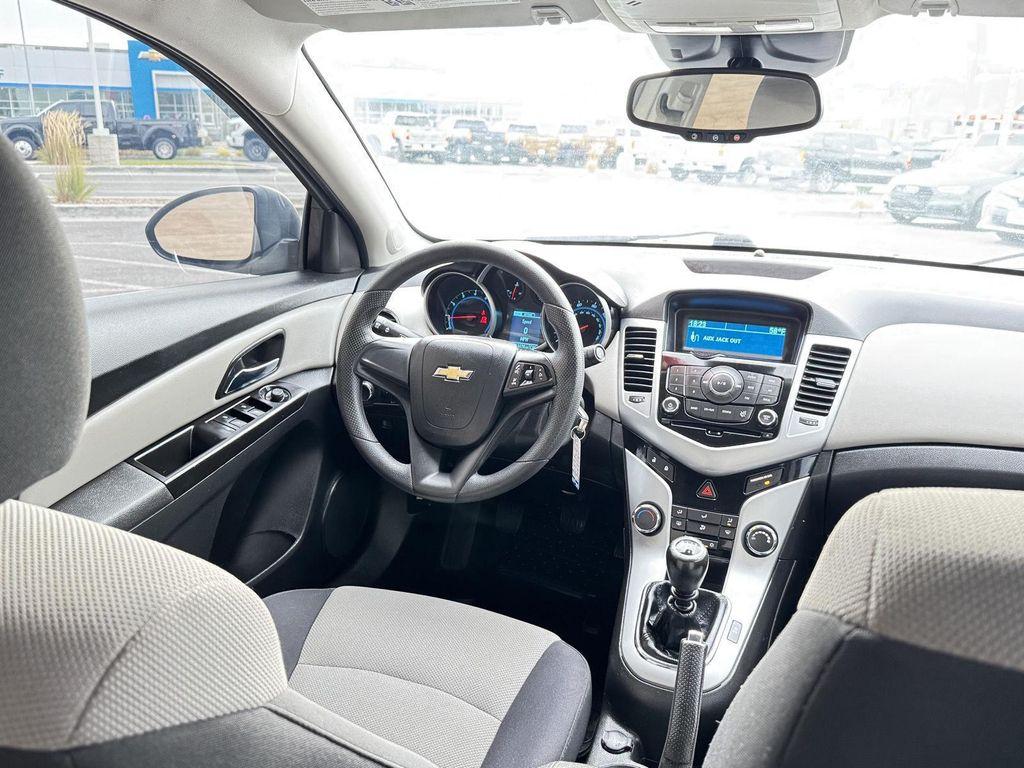used 2014 Chevrolet Cruze car, priced at $7,995