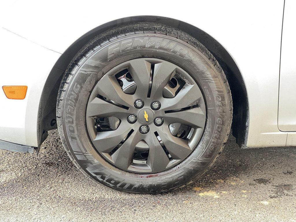 used 2014 Chevrolet Cruze car, priced at $7,995