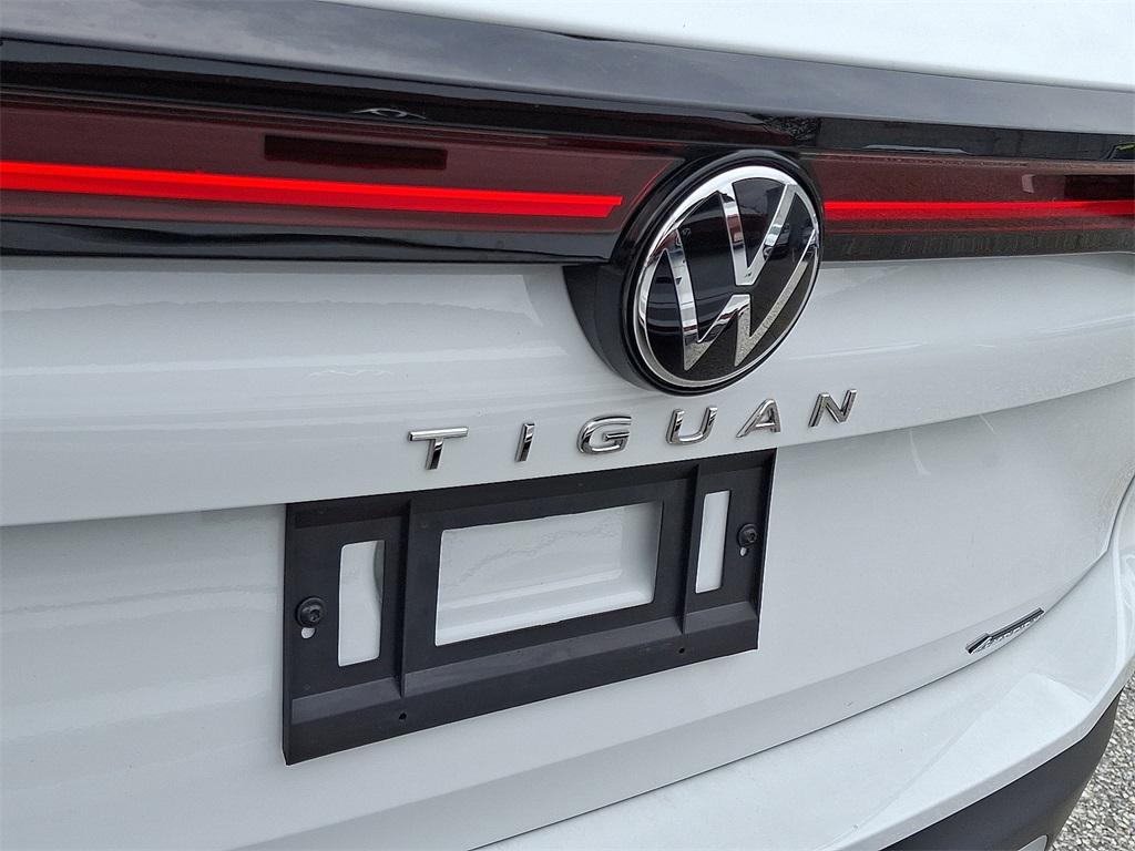 new 2025 Volkswagen Tiguan car, priced at $36,075