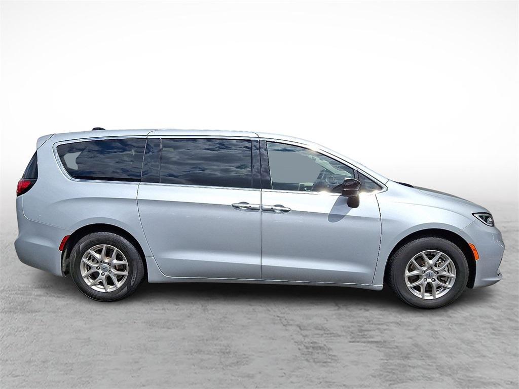 used 2024 Chrysler Pacifica car, priced at $29,742