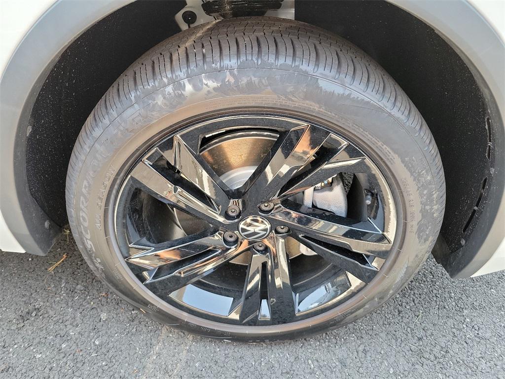 new 2024 Volkswagen Tiguan car, priced at $39,798