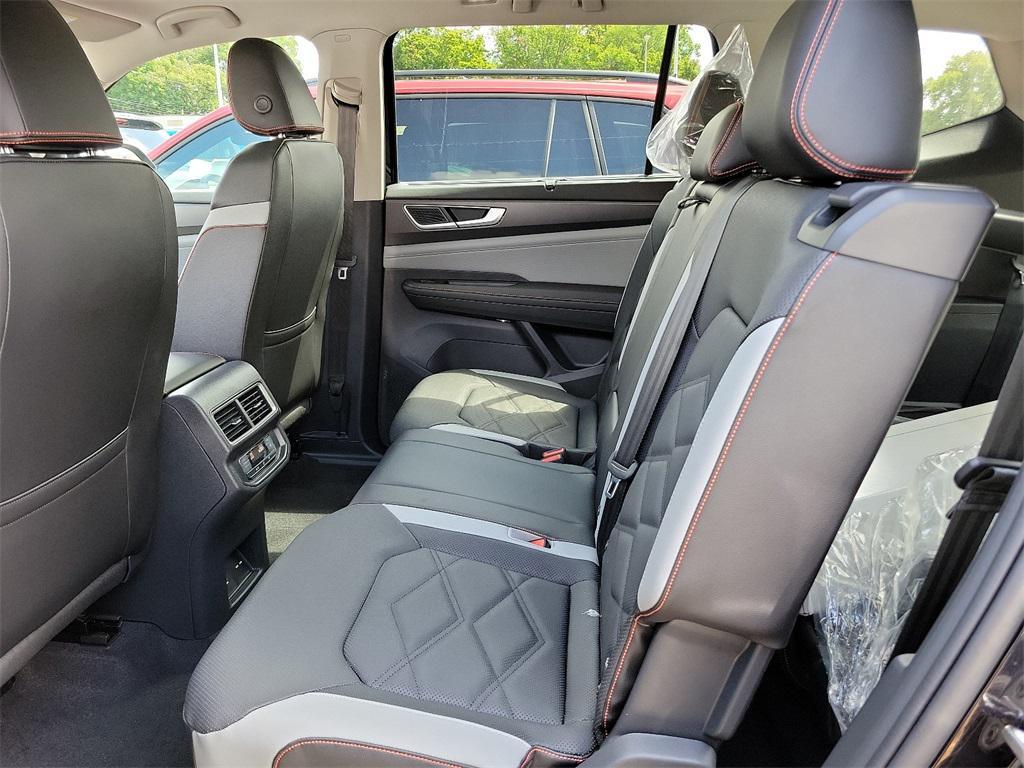 new 2024 Volkswagen Atlas car, priced at $51,825