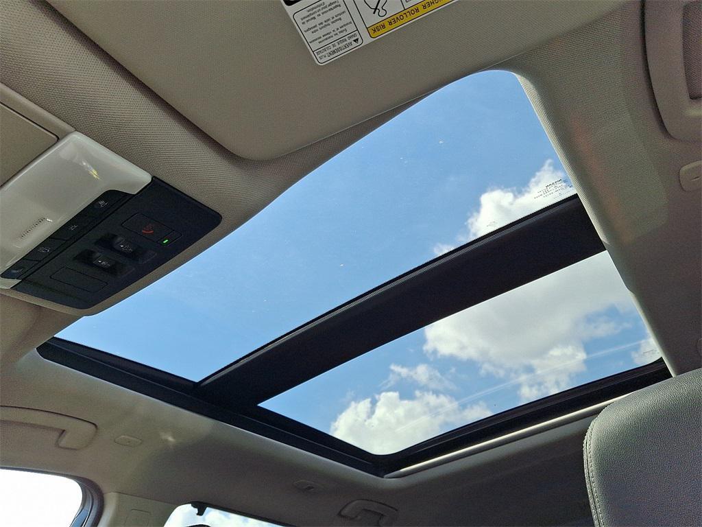 used 2022 Nissan Rogue car, priced at $26,438