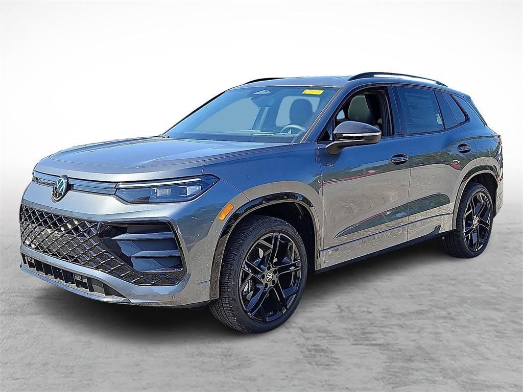 new 2025 Volkswagen Tiguan car, priced at $37,986