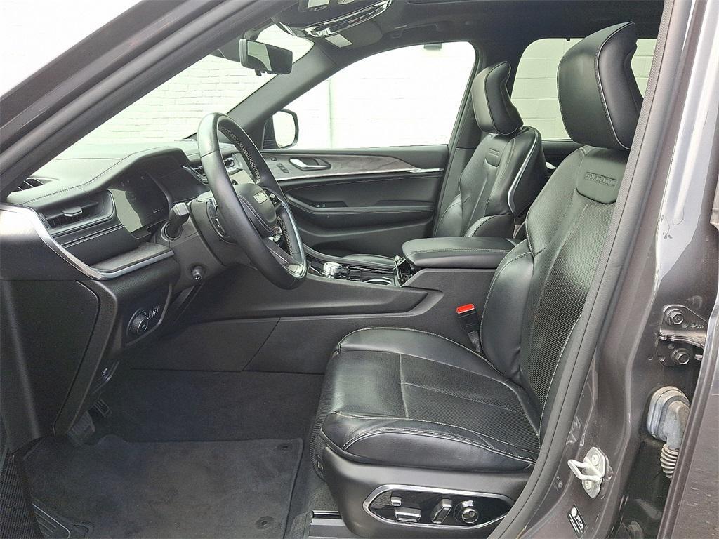 used 2022 Jeep Grand Cherokee car, priced at $32,965