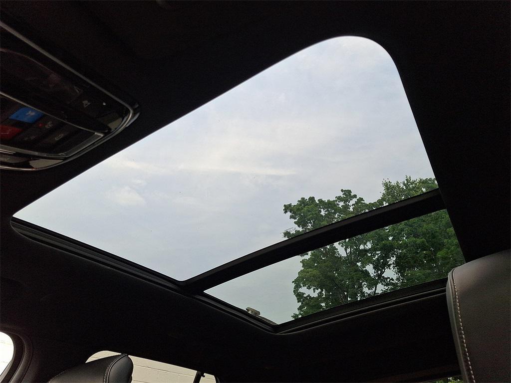 used 2022 Jeep Grand Cherokee car, priced at $32,965