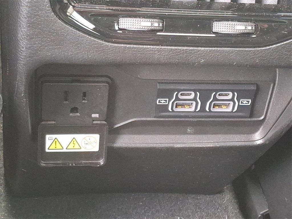 used 2022 Jeep Grand Cherokee car, priced at $32,965