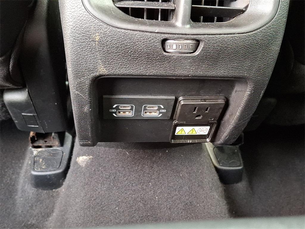 used 2023 Jeep Cherokee car, priced at $25,442