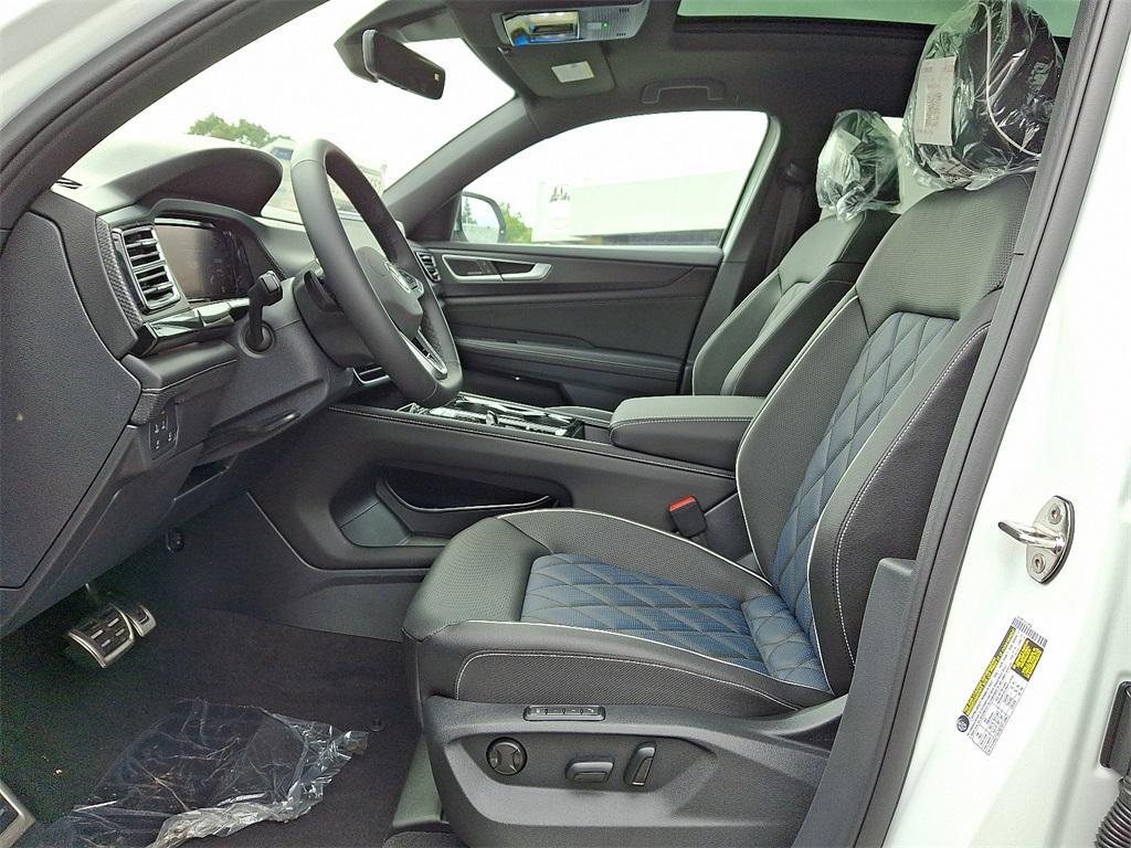 new 2025 Volkswagen Atlas Cross Sport car, priced at $53,311