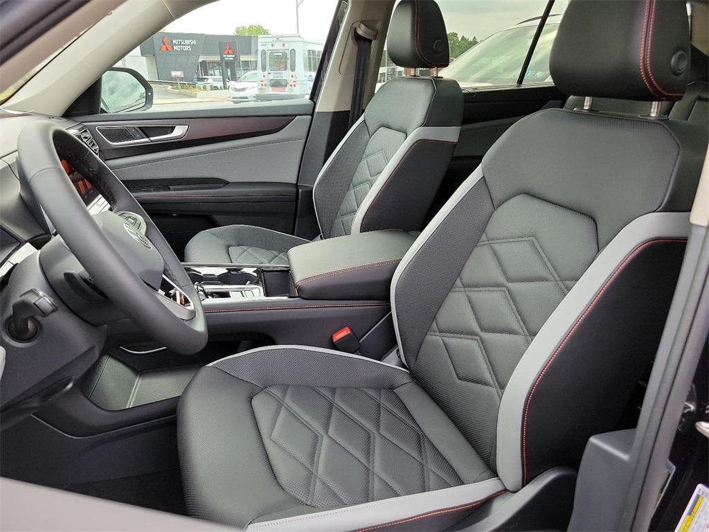 new 2024 Volkswagen Atlas car, priced at $50,676