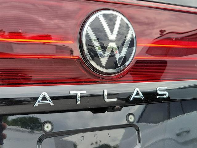 new 2024 Volkswagen Atlas car, priced at $54,676