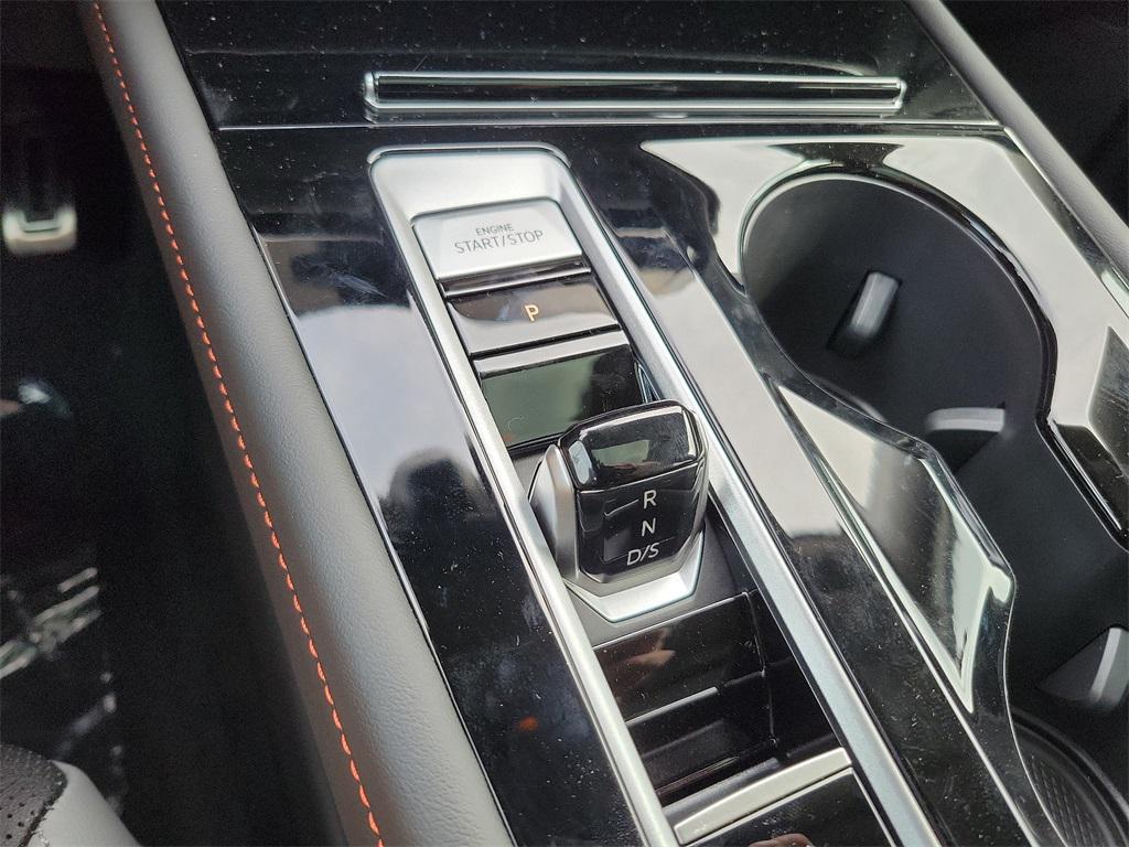 new 2024 Volkswagen Atlas car, priced at $50,676