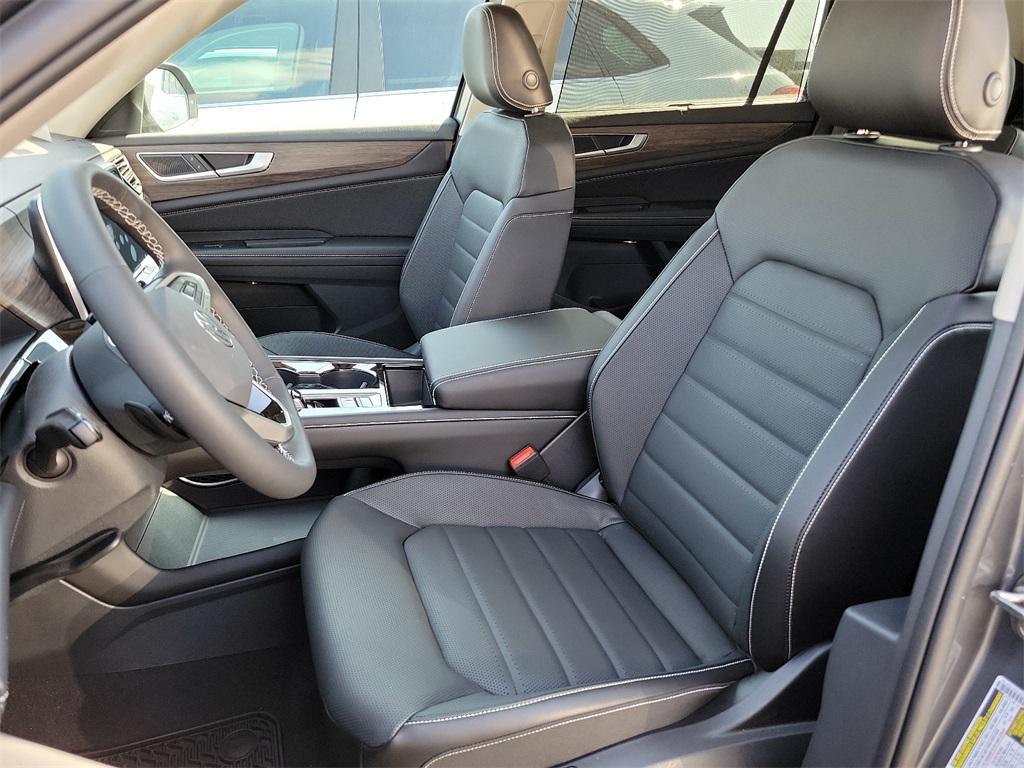 new 2024 Volkswagen Atlas car, priced at $48,496